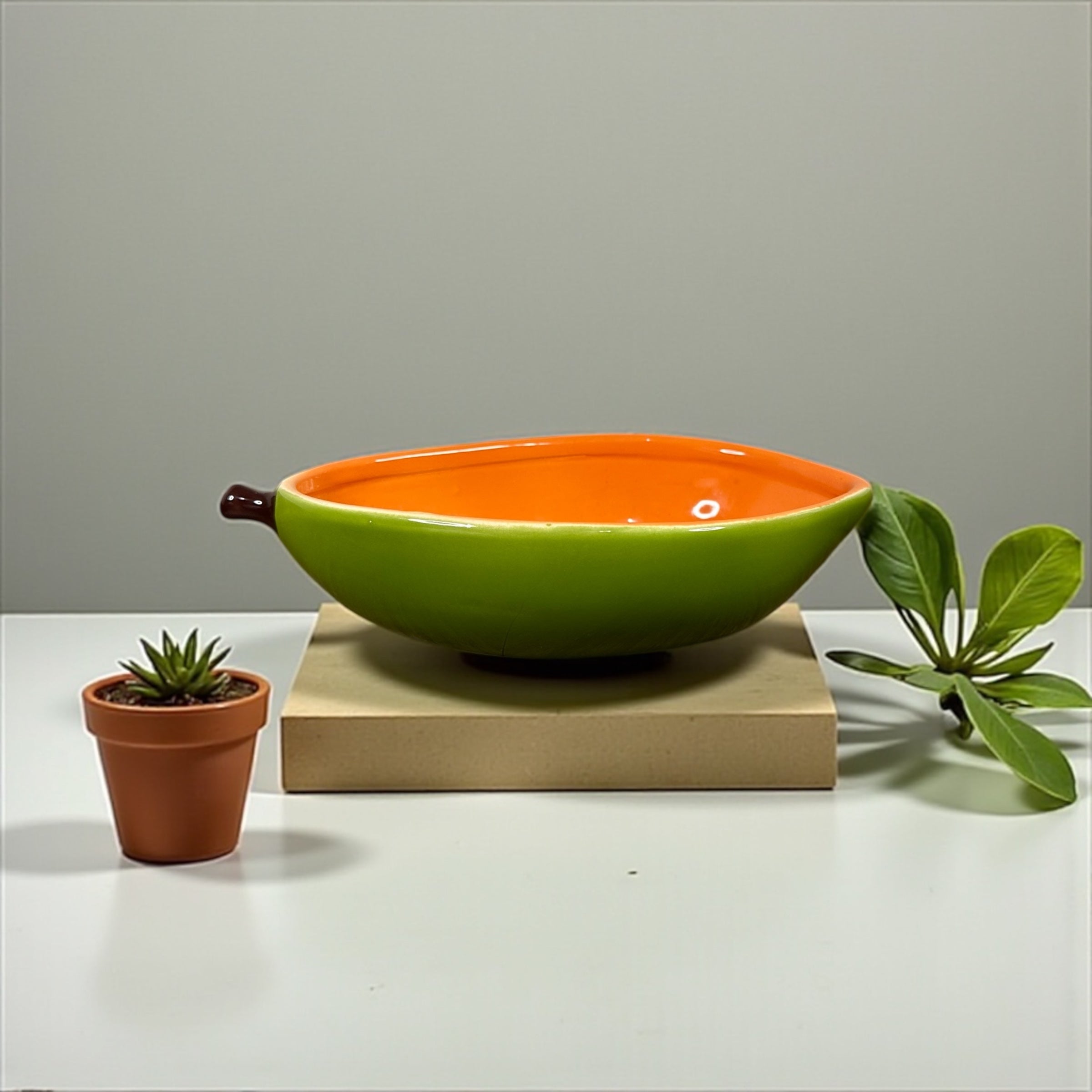 Bowl de Mamão Feito de Cerâmica Esmaltada